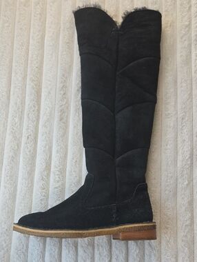 UGG Samantha Soft Sheepskin OTK Gum Sole Winter Boot US 5.5